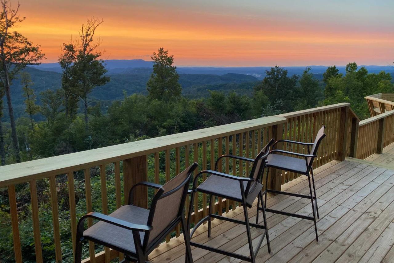 Upscale Gatlinburg Cabin Deck, Fire Pit And Hot Tub Екстериор снимка