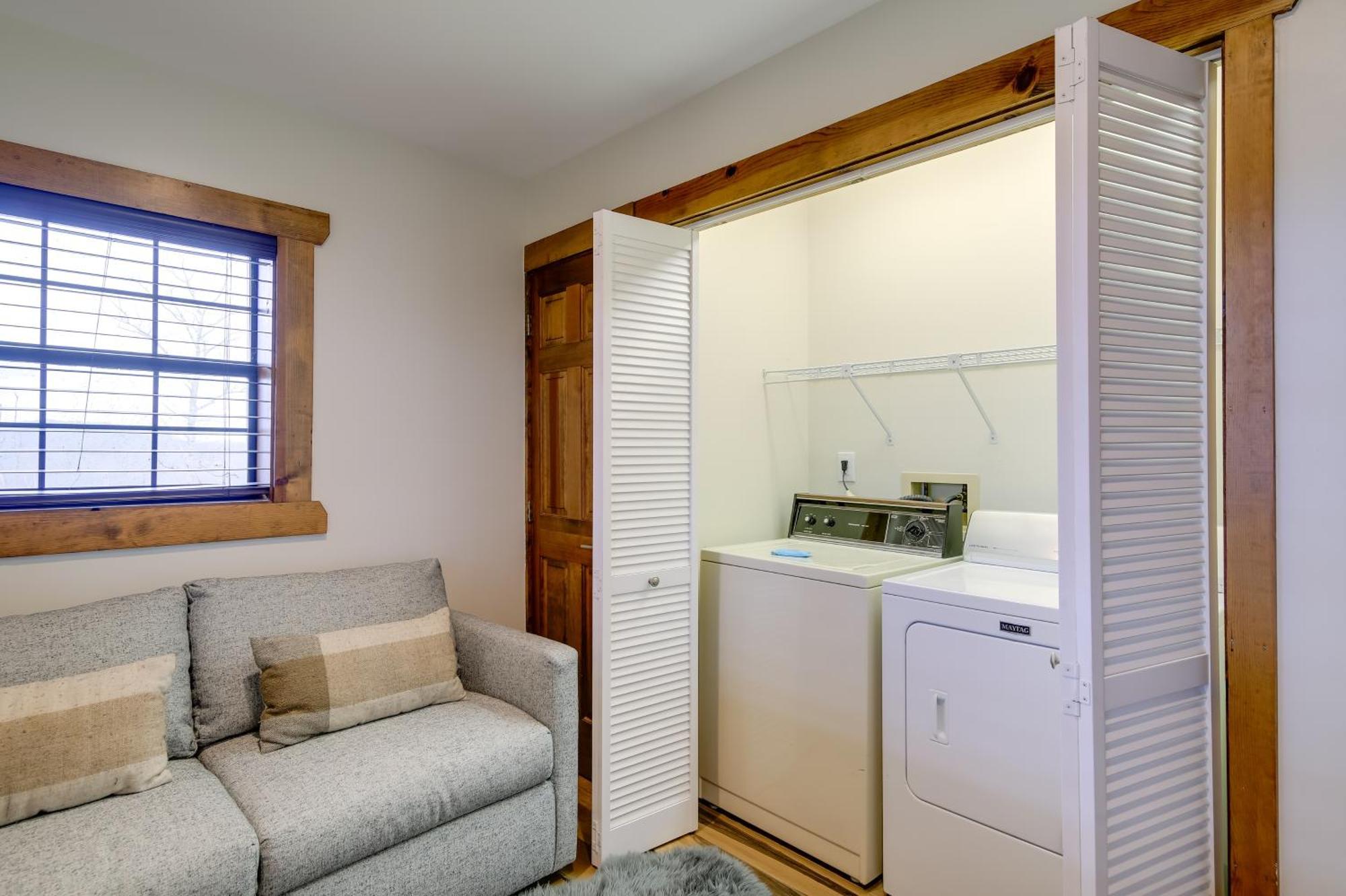 Upscale Gatlinburg Cabin Deck, Fire Pit And Hot Tub Екстериор снимка