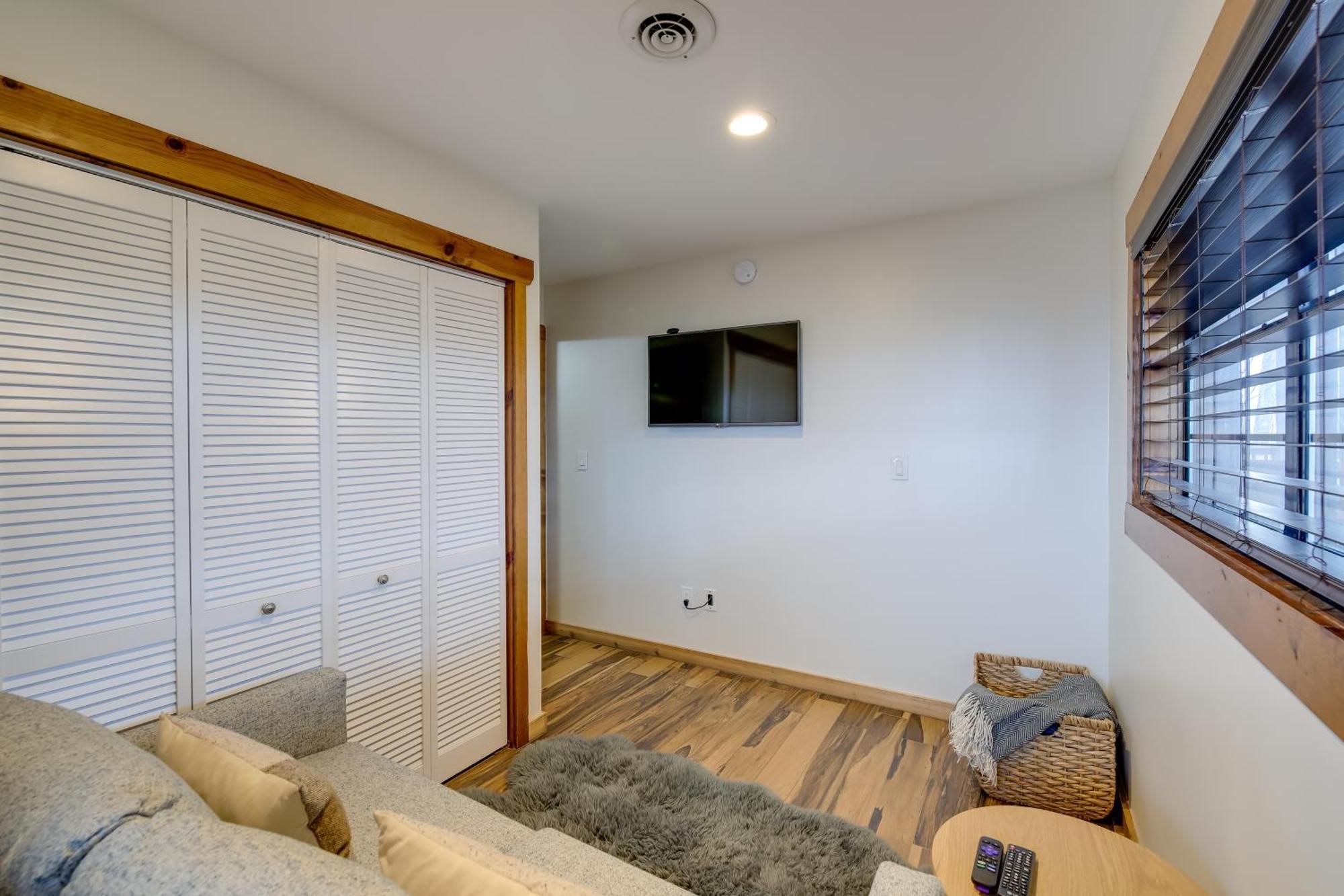 Upscale Gatlinburg Cabin Deck, Fire Pit And Hot Tub Екстериор снимка